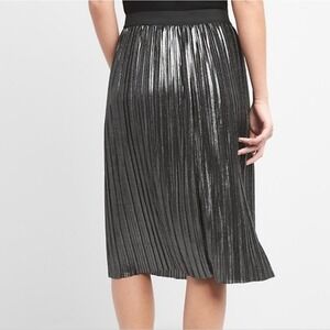 GAP Ladies Silvery Black Accordion Pleated Lined Skirt- US XS
